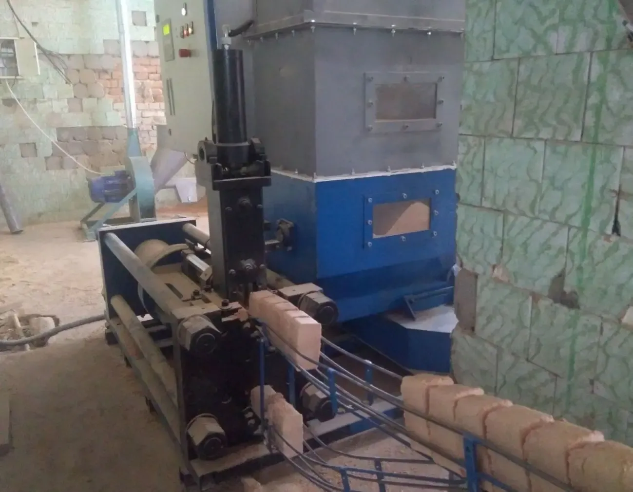 Пресс для брикетирования РУФ RUF (Bizon) Польша 550 кг.час. 3