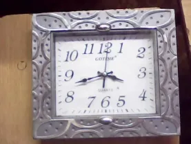 Часы настенные кварцевые