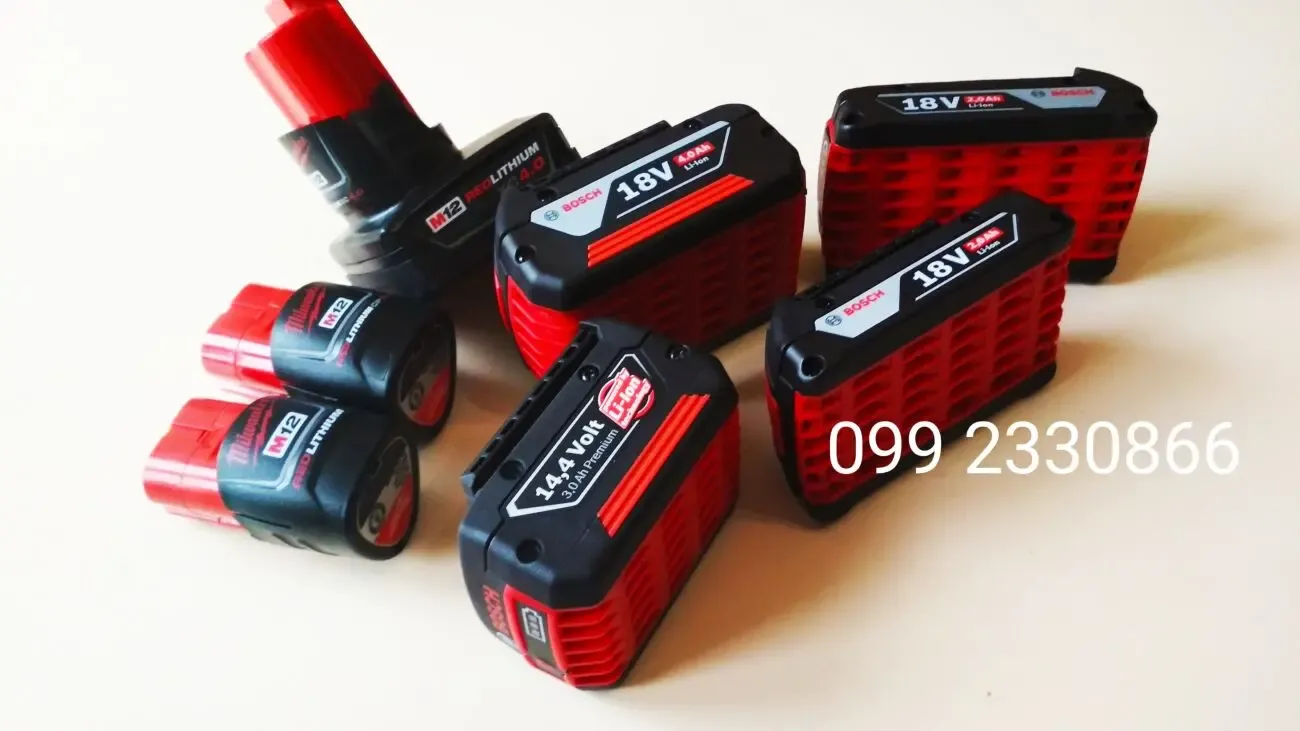 Aккумулятор, зарядка  Bosch, Milwaukee. 9