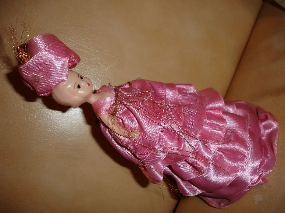 Подарки/подарунки ручної роботи - СОБАКА і ЛЯЛЬКА; стан нових 10