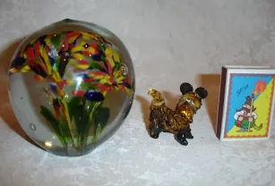 Декоративна КУЛЯ Ф 8 см і сувенір СОБАКА; скло; ручна робота; НОВІ