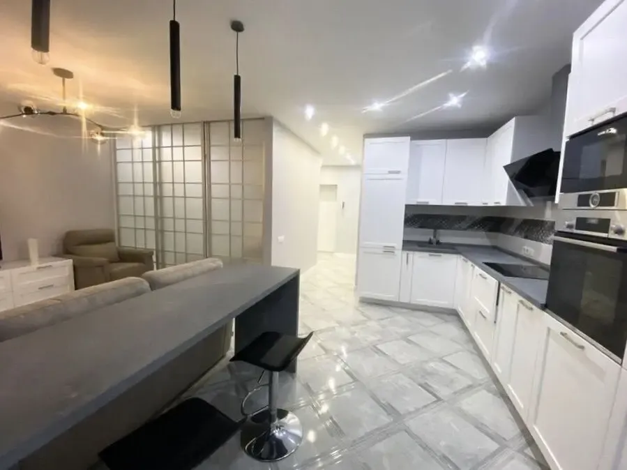 Продажа 2 комн квартиры по бульв. Шевченка 4
