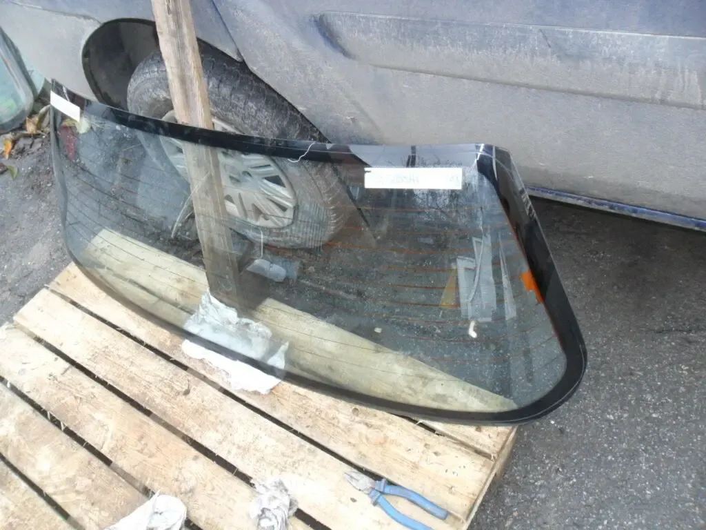 MB479964, Стекло заднее Мицубиси Ланцер, седан, 88-92 год, оригинал 3