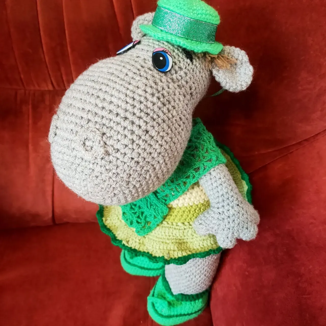 вязана іграшка ручна робота бегемотик дівчинка ручна робота 6