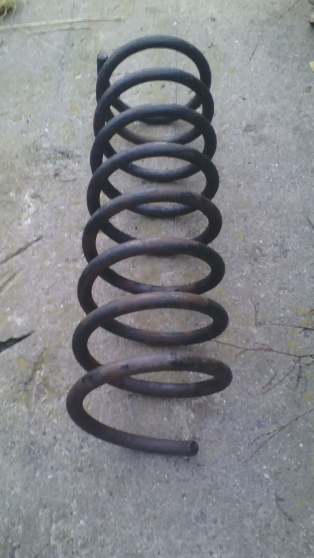 Пружина передняя 6126510 Форд Сиерра 82-86г.в. оригинал 2