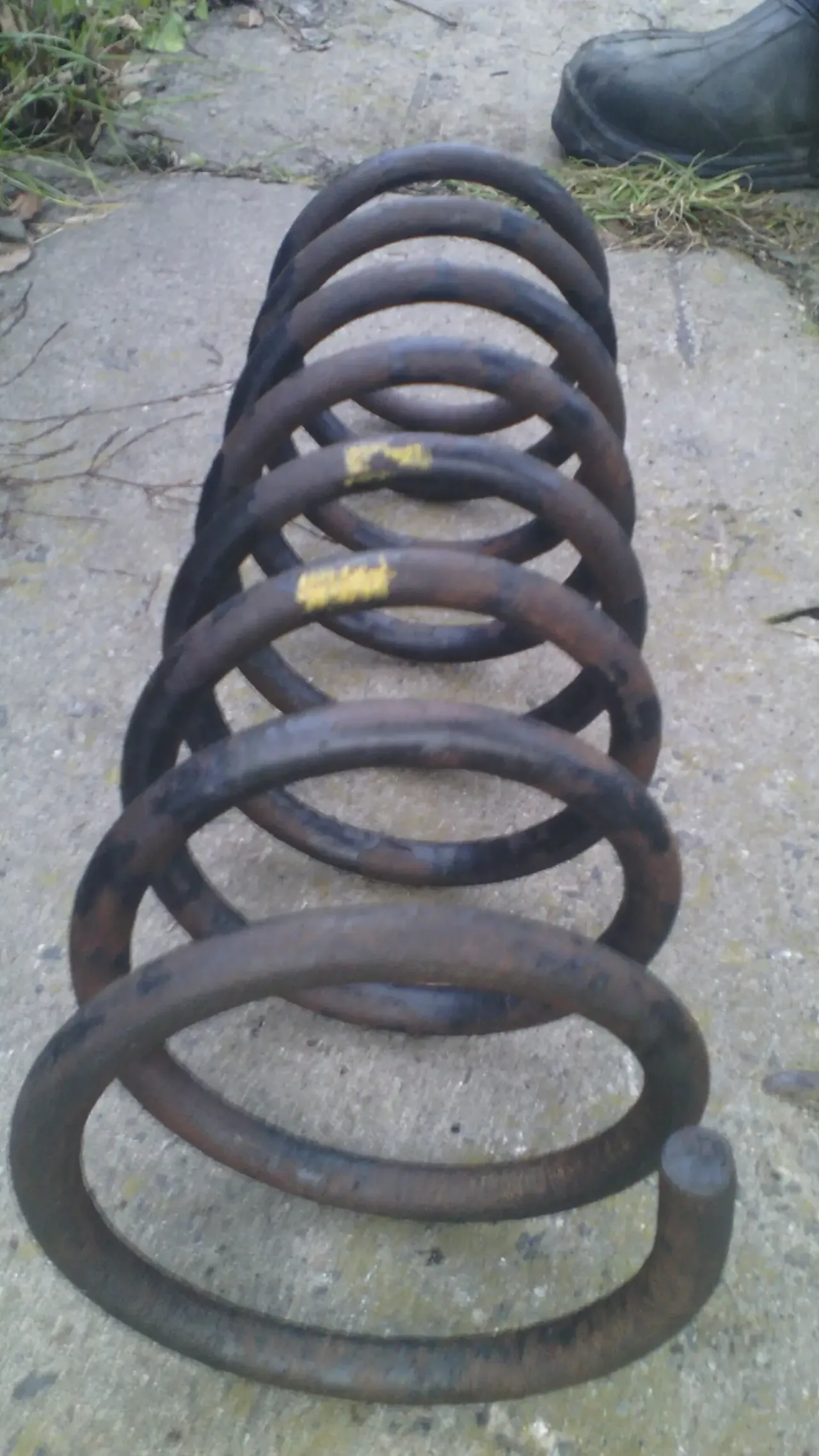 Пружина передняя 6126510 Форд Сиерра 82-86г.в. оригинал 3