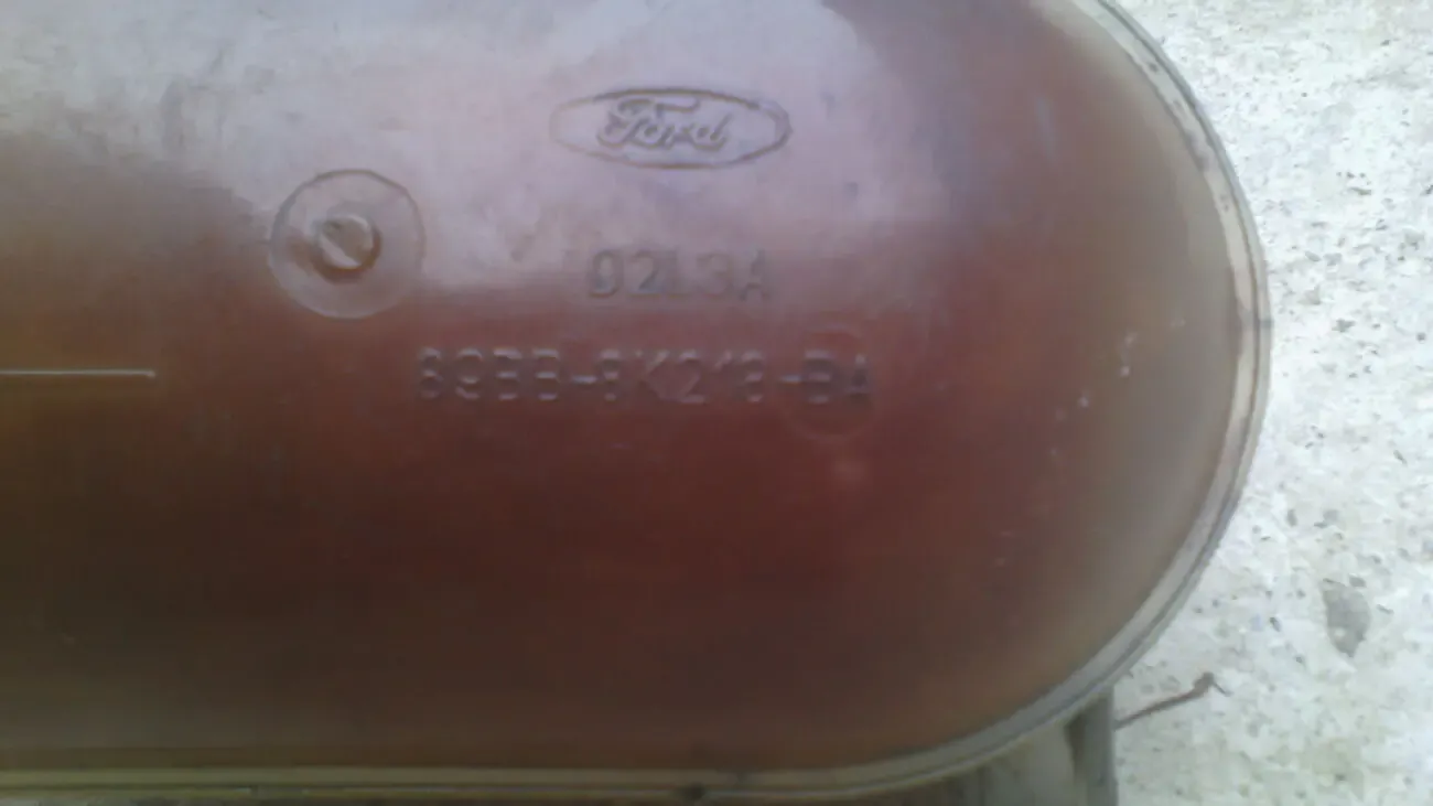 Бачек расширительный Форд Сиерра 89bb-8k218-ba оригинал 3