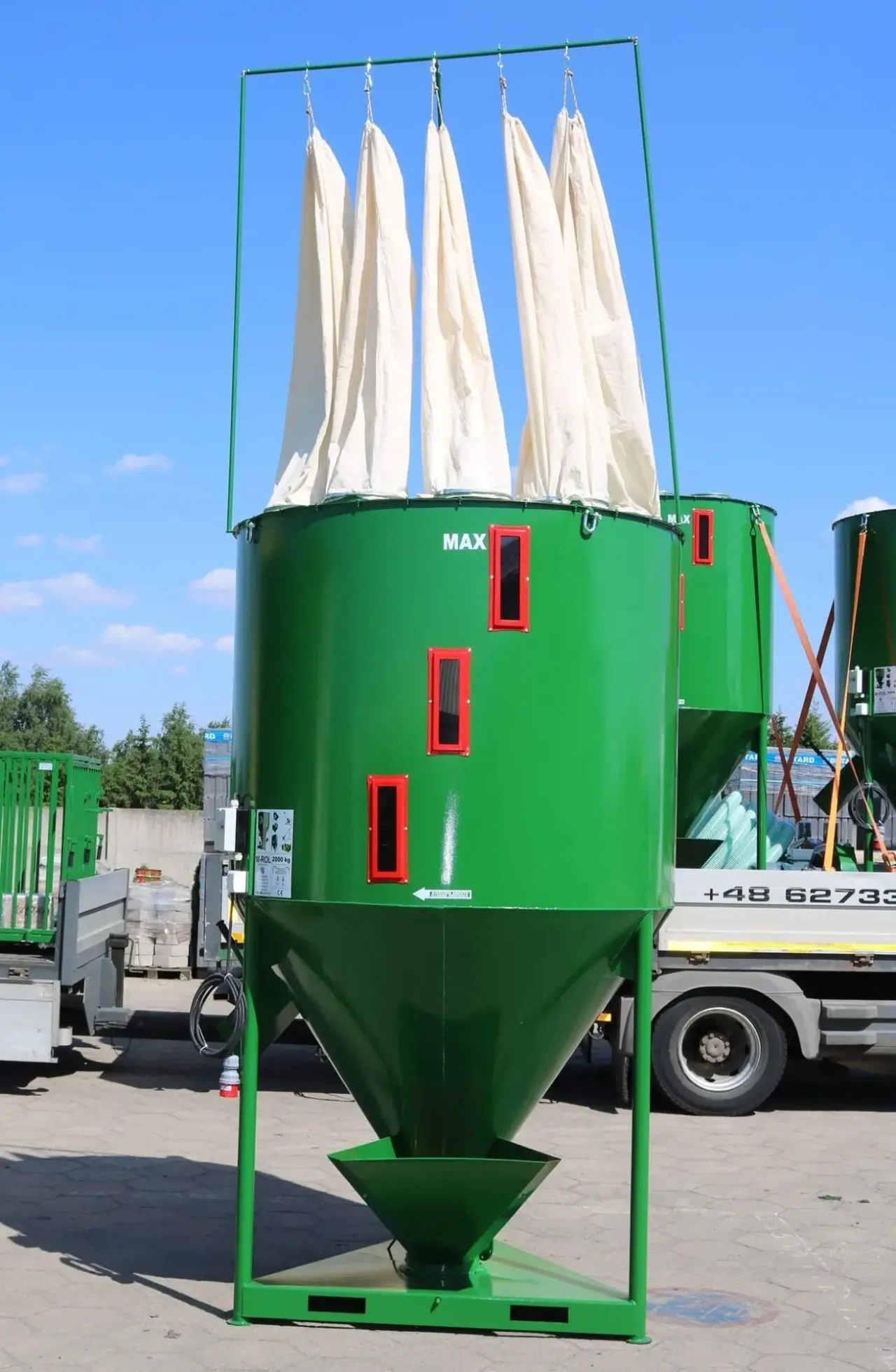 Змішувач кормів, Кормозмішувач від польського виробника M ROL