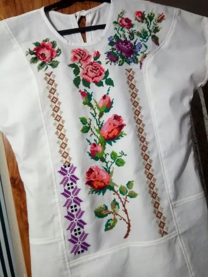 Вишиванка ручної работи, болгарський великий хрест