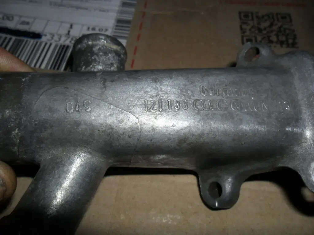 VAG 049121133, Фланец системы охлаждения Vw, Audi, оригинал 10