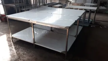 Стол 2000х800х850 с полкой из нержавейки