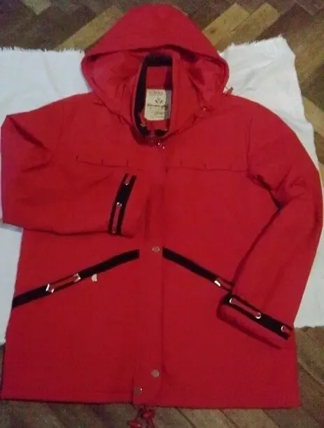 курточка демисезонная