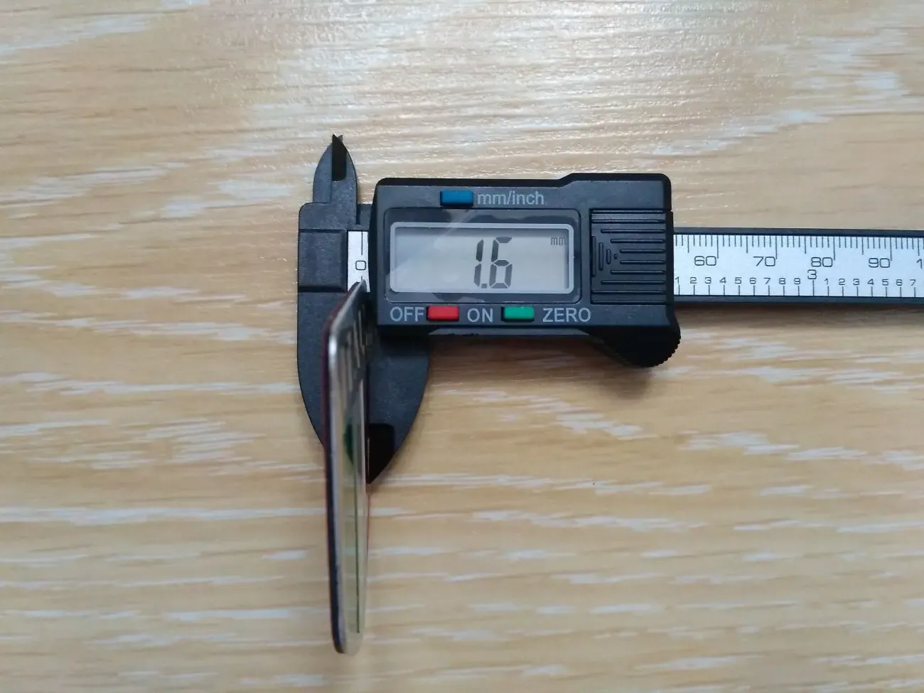 Наклейка на авто или мото Флаг № 6 Италии Алюминиевая 3