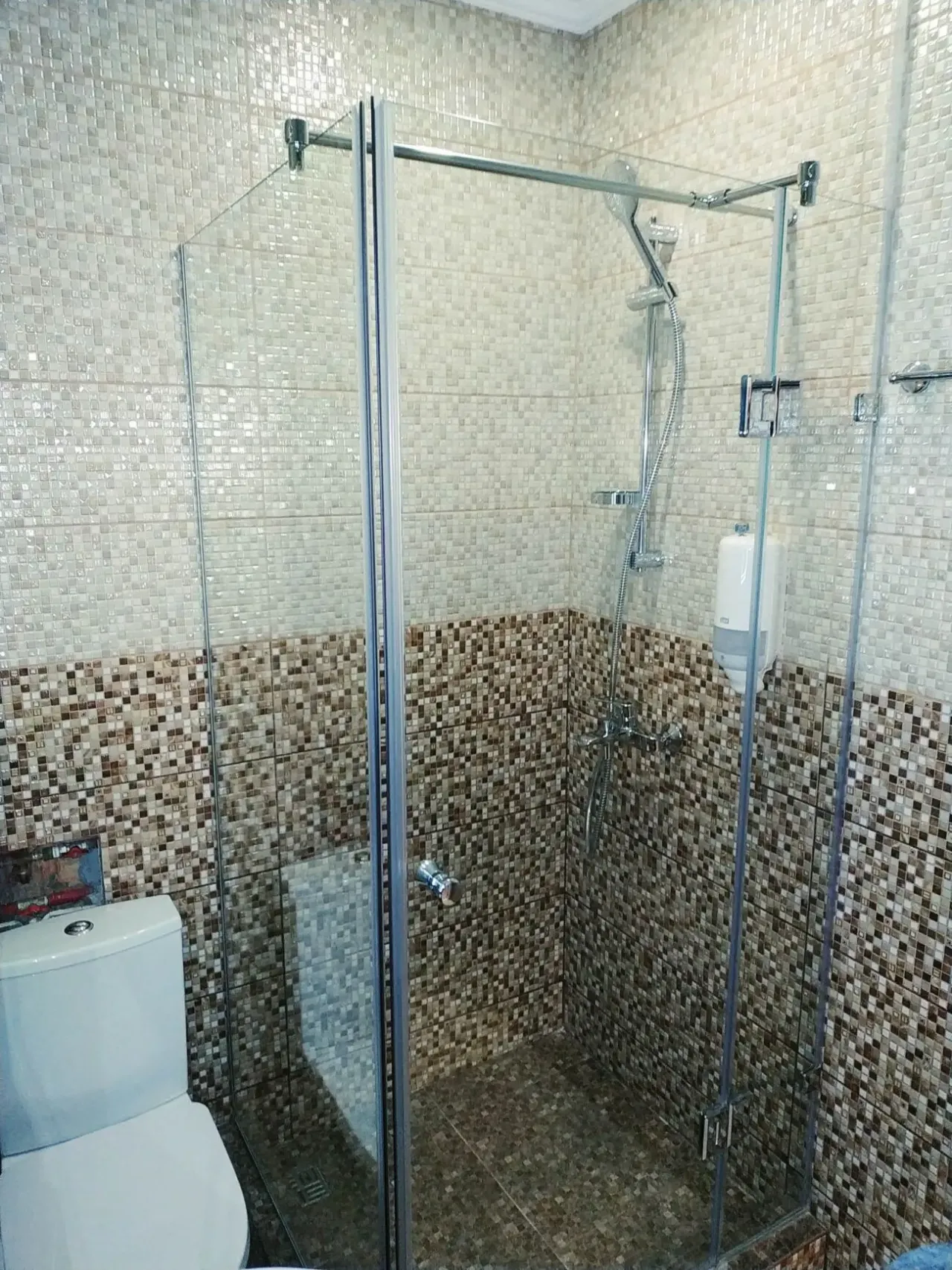 Маленькие душевые кабины по размерам под заказ 3