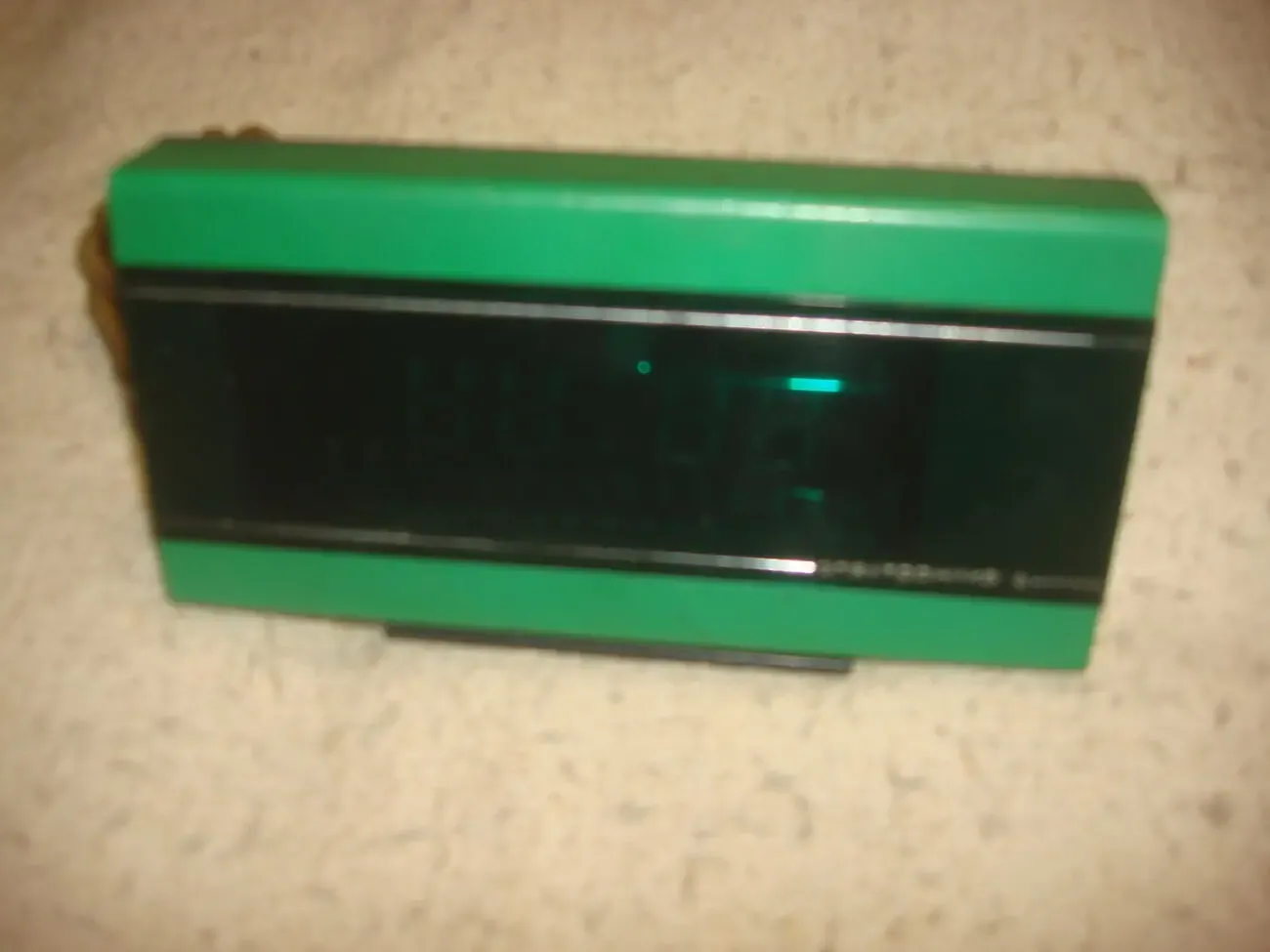 Часы  электроника    цифровые 5