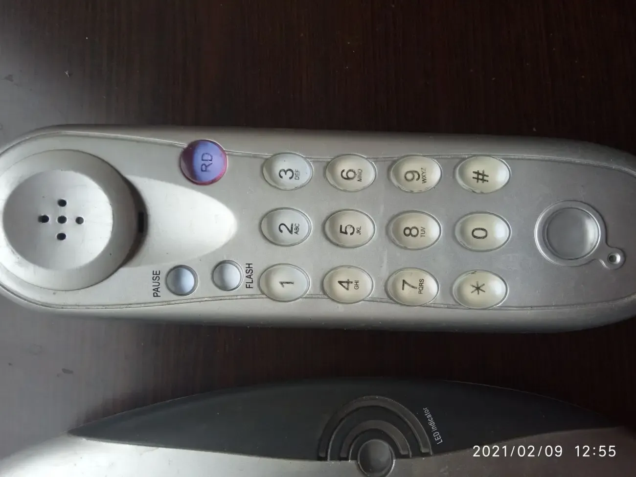 Телефон, и настенный, компактный 3