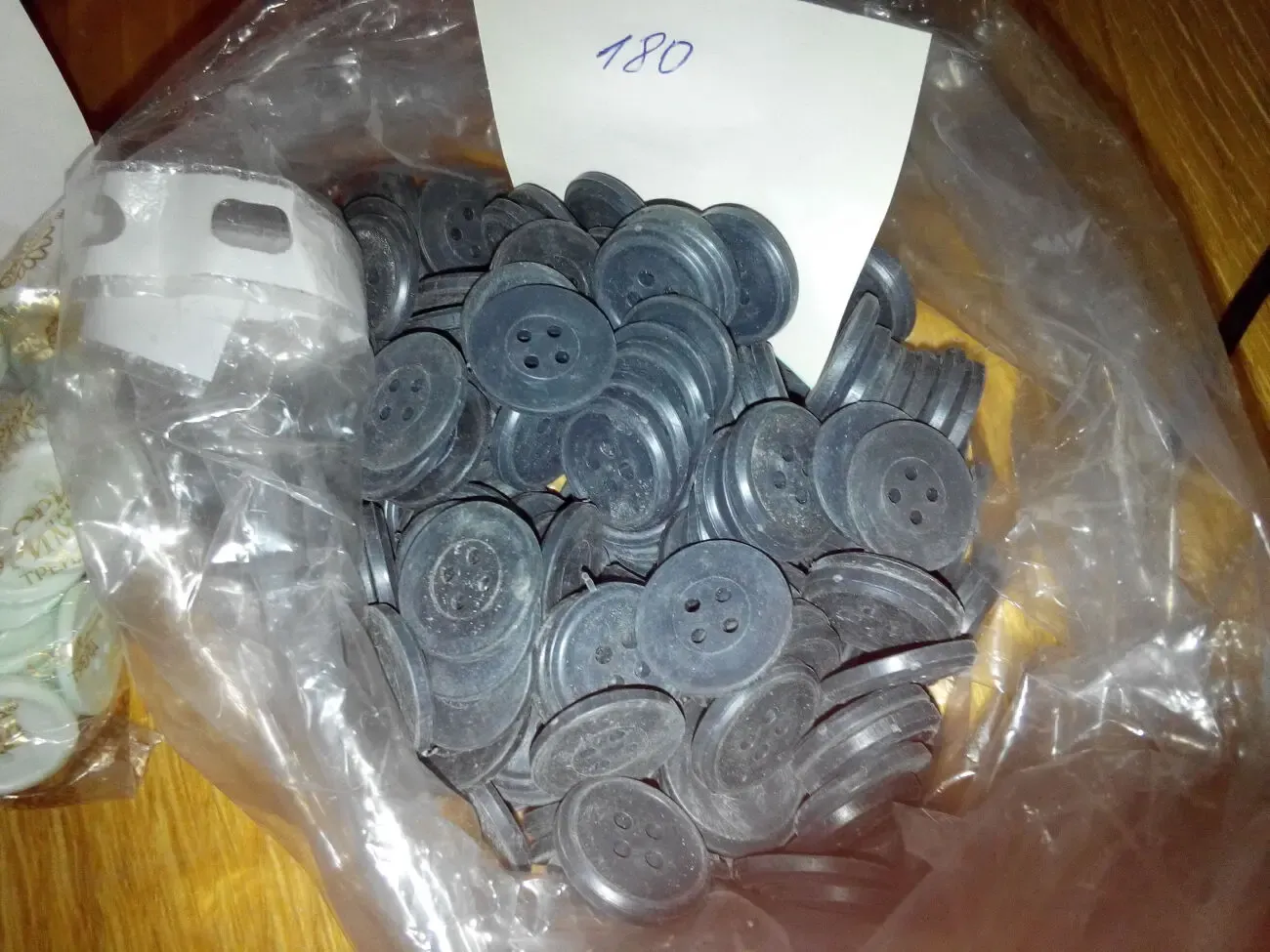 Пуговицы для различных видов спецодежды в цветовом ассортименте 9