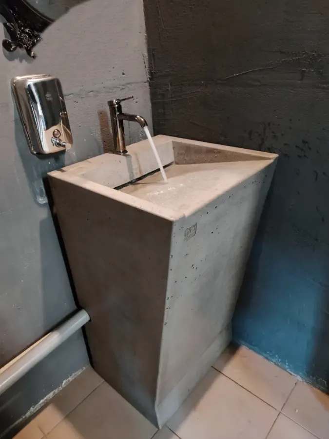 Умывальник самостоячий бетонный, тумба из бетона лофт заказать в ванну 3