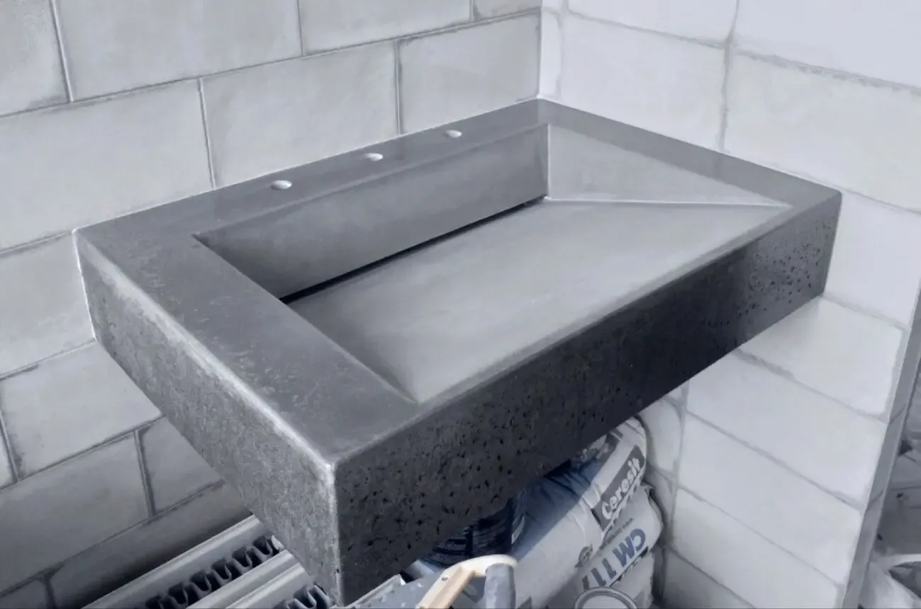 Умывальник бетонный подвесной щелевой и самостоящий 2