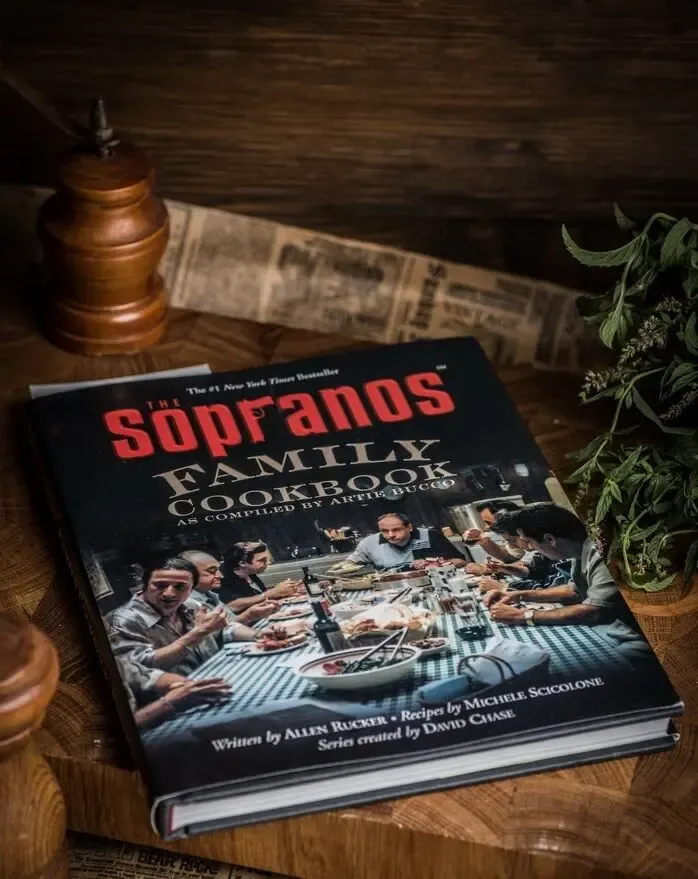Книга кулинарных рецептов по сериалу Sopranos 8