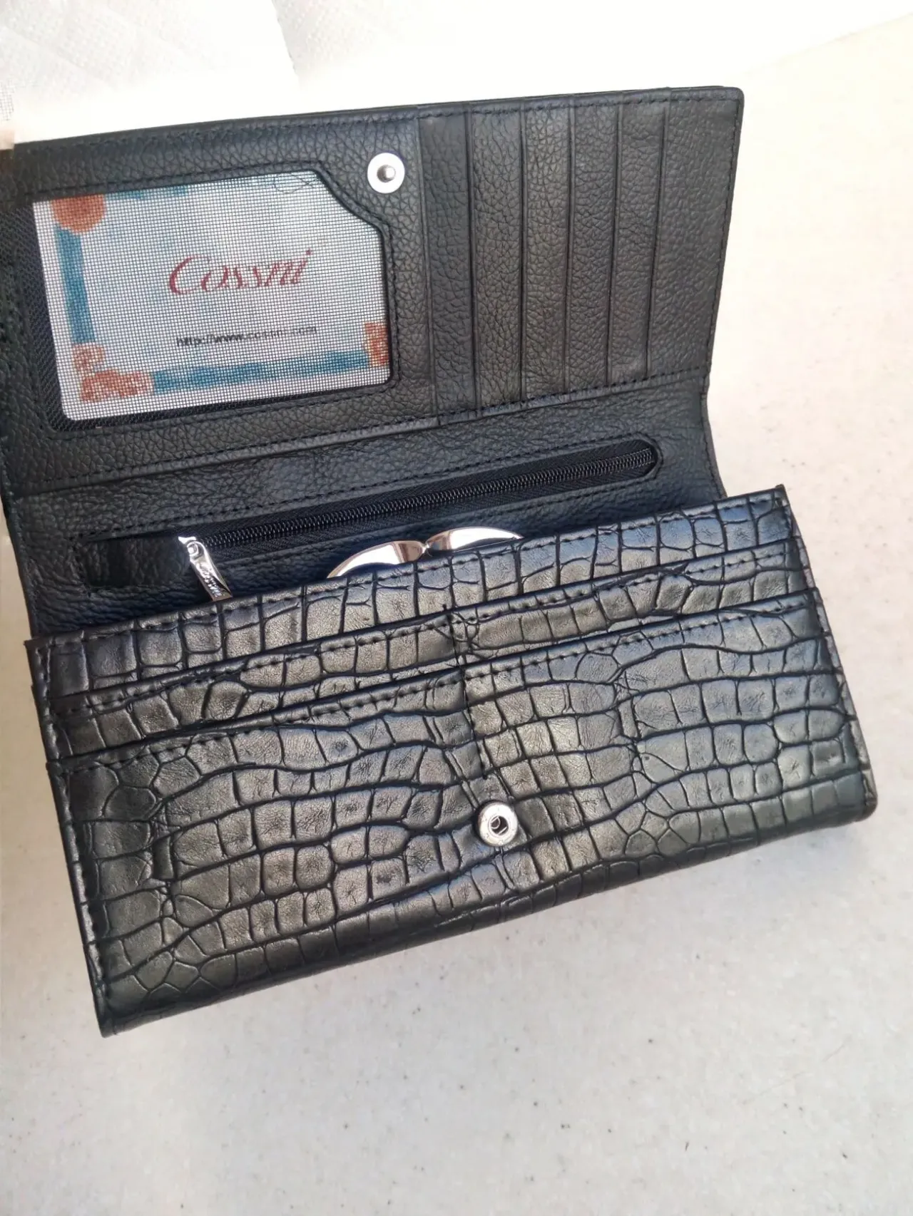 Чёрный кожаный кошелёк под рептилию Cossni 7