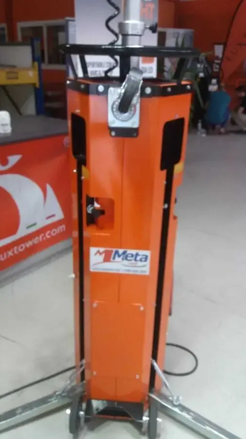 Осветительная мачта Luxtower LUX S10 - вышка с Лед лапмами 5