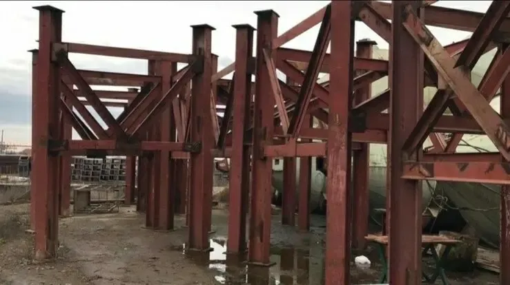 Продам силос емкость резервуар 103 м3 с опорами идеальное состояние 6