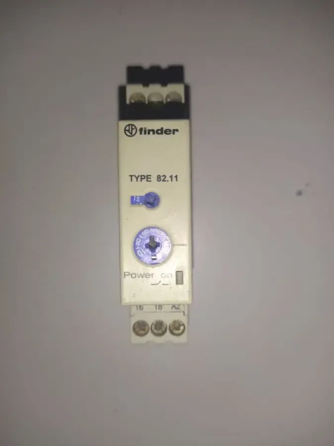 finder 82.11 реле времени /0.05-10ч/