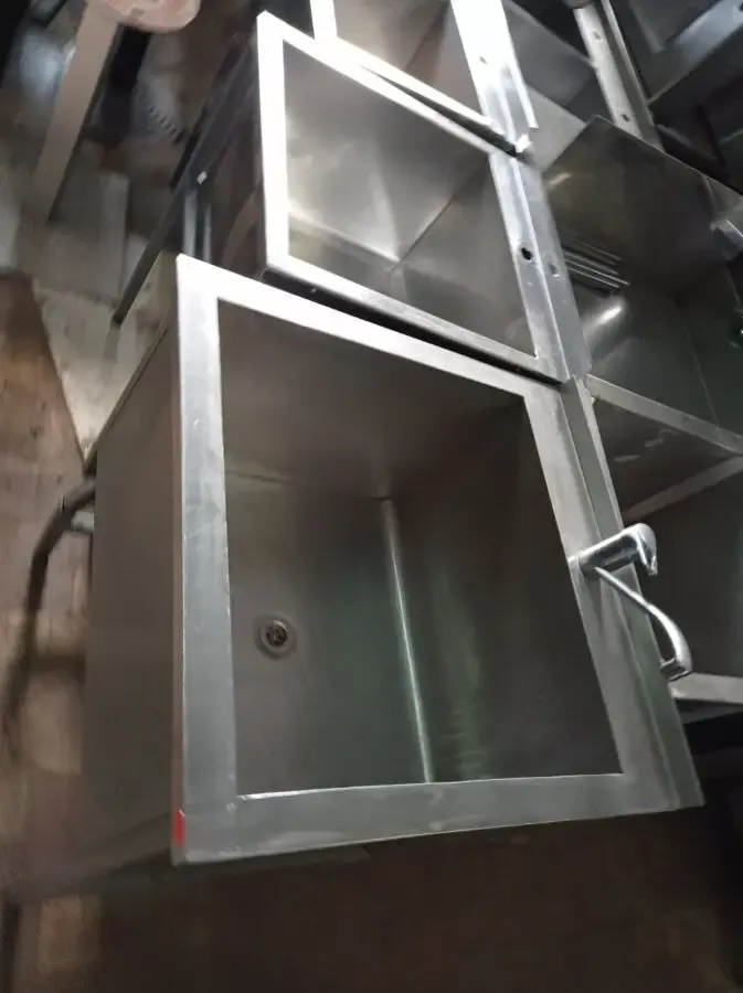 Меблі з нержавіючої сталі 7