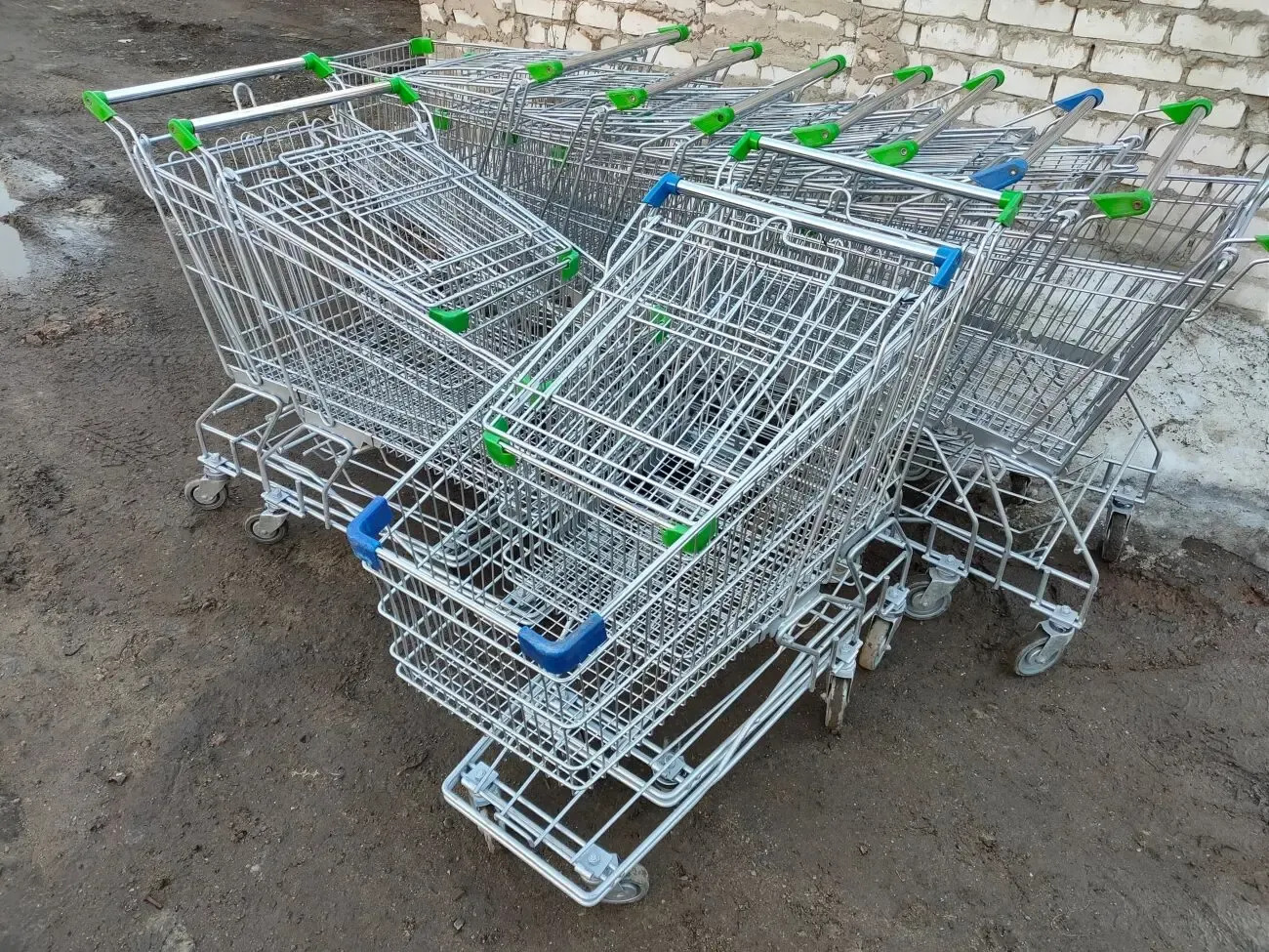 Тележки торговые для супермаркета 120 л, складские тележки б/у 4