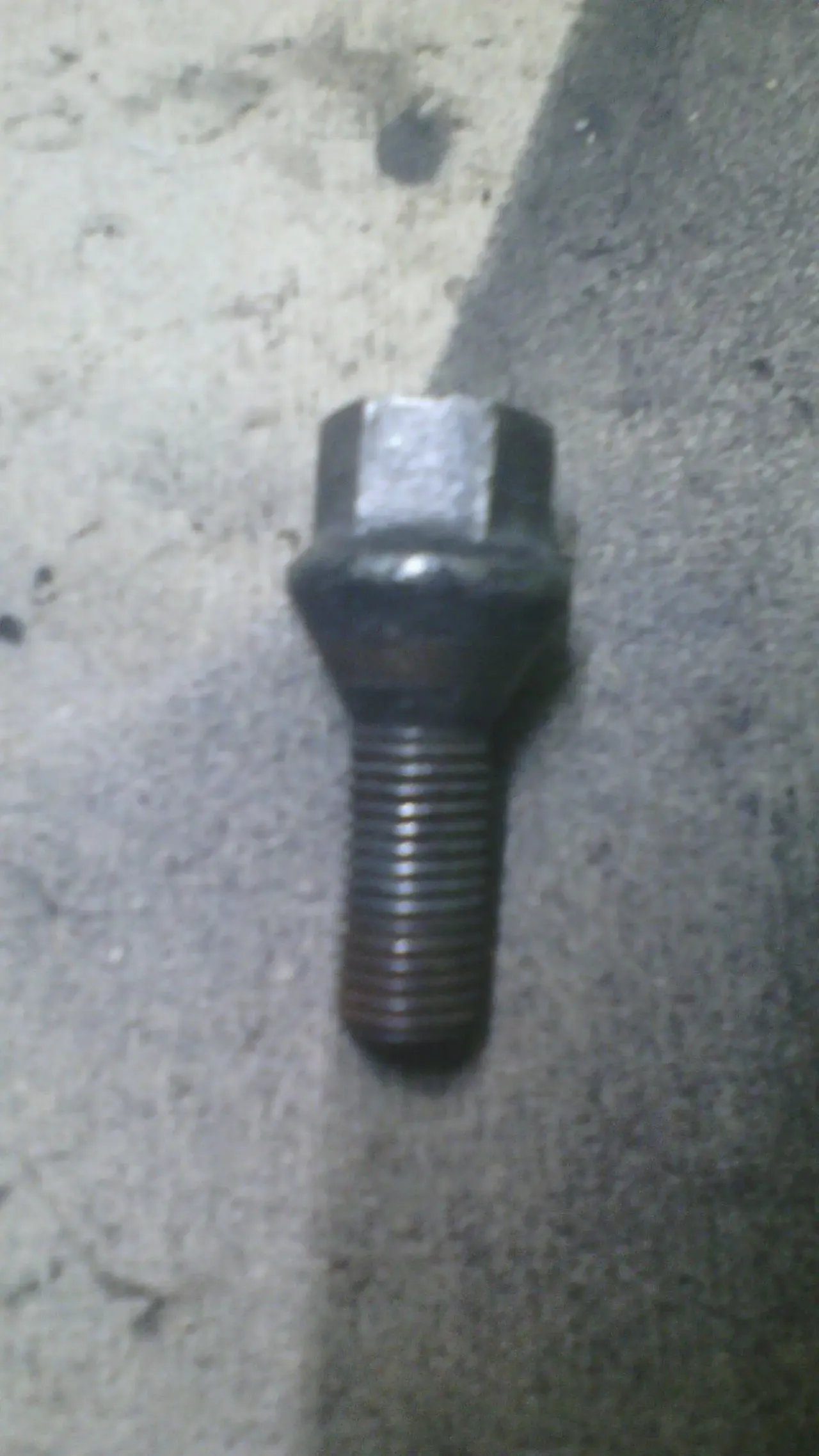 Болт колісний бмв е-30 оригінал 2