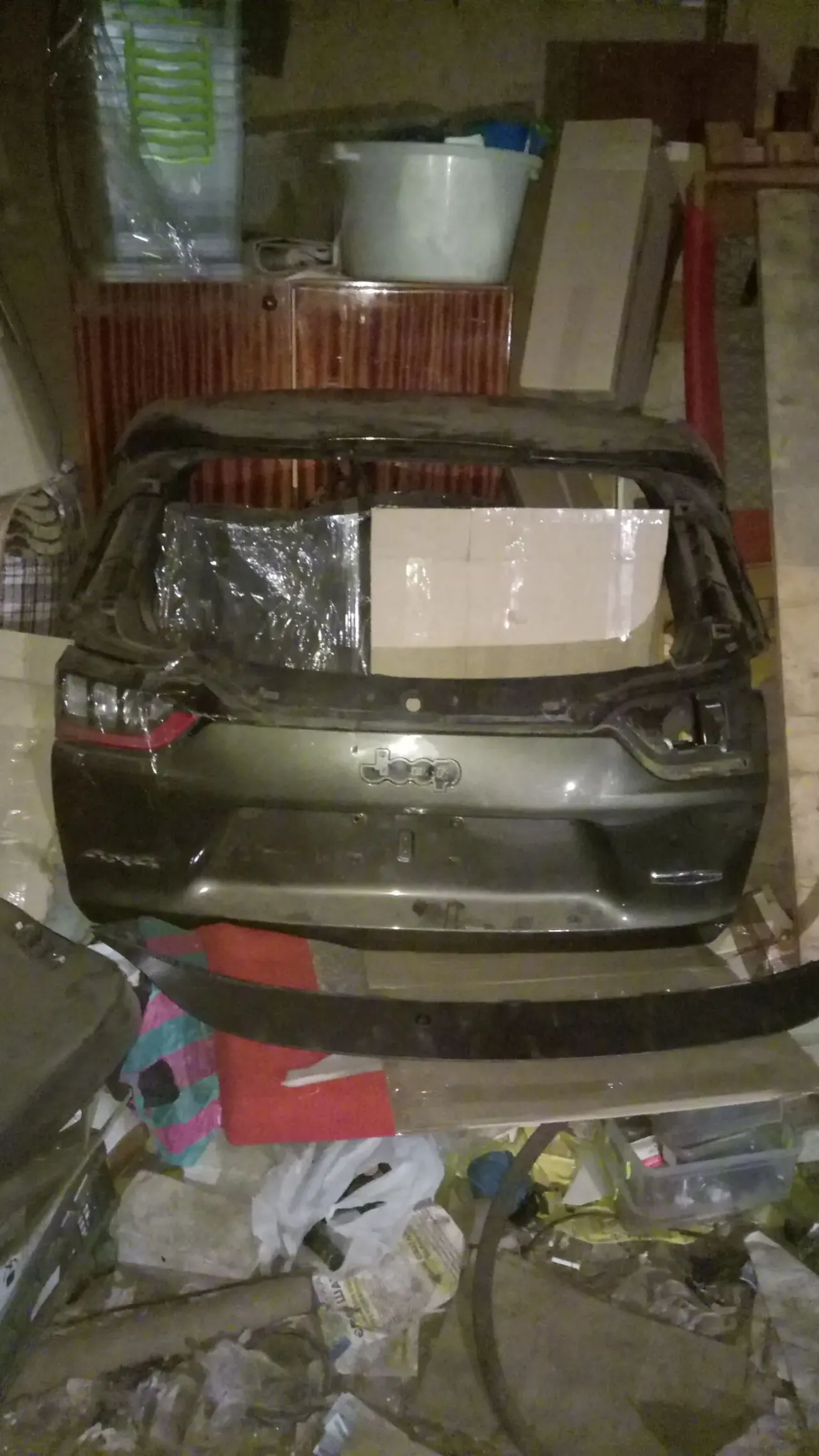 Продам ляду на джип чероки 2019(рестайлинг)