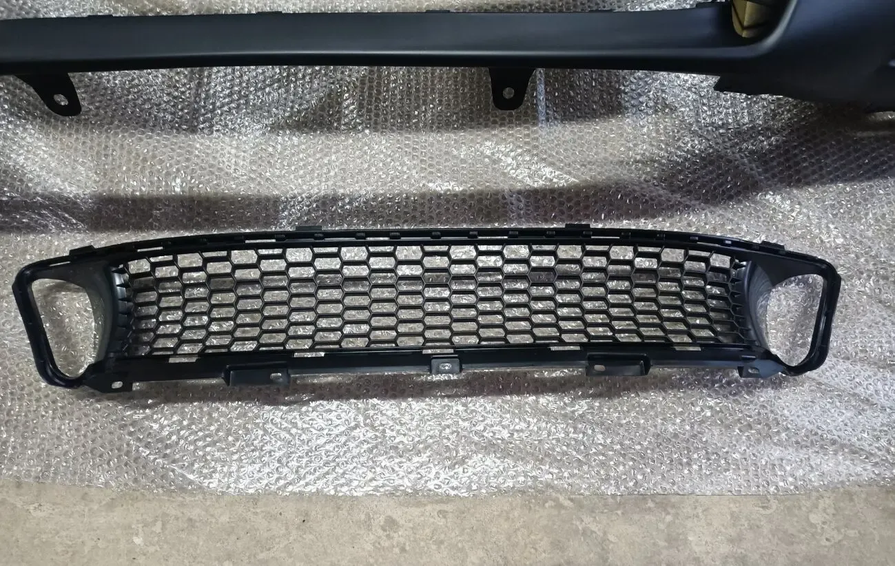 бампер передний решетка Lexus IS с 05 года запчасти новые пр-во Taiwan 9