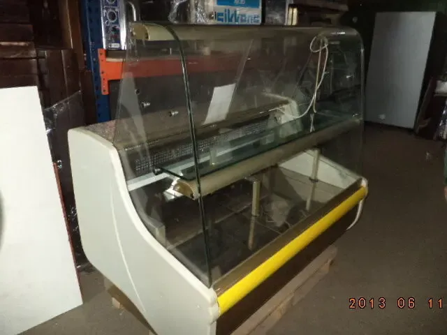 Холодильні вітрини, напольні, настольні