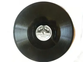 Патефонные пластинки"М.Александрович О не забудь меня/Цветок люб