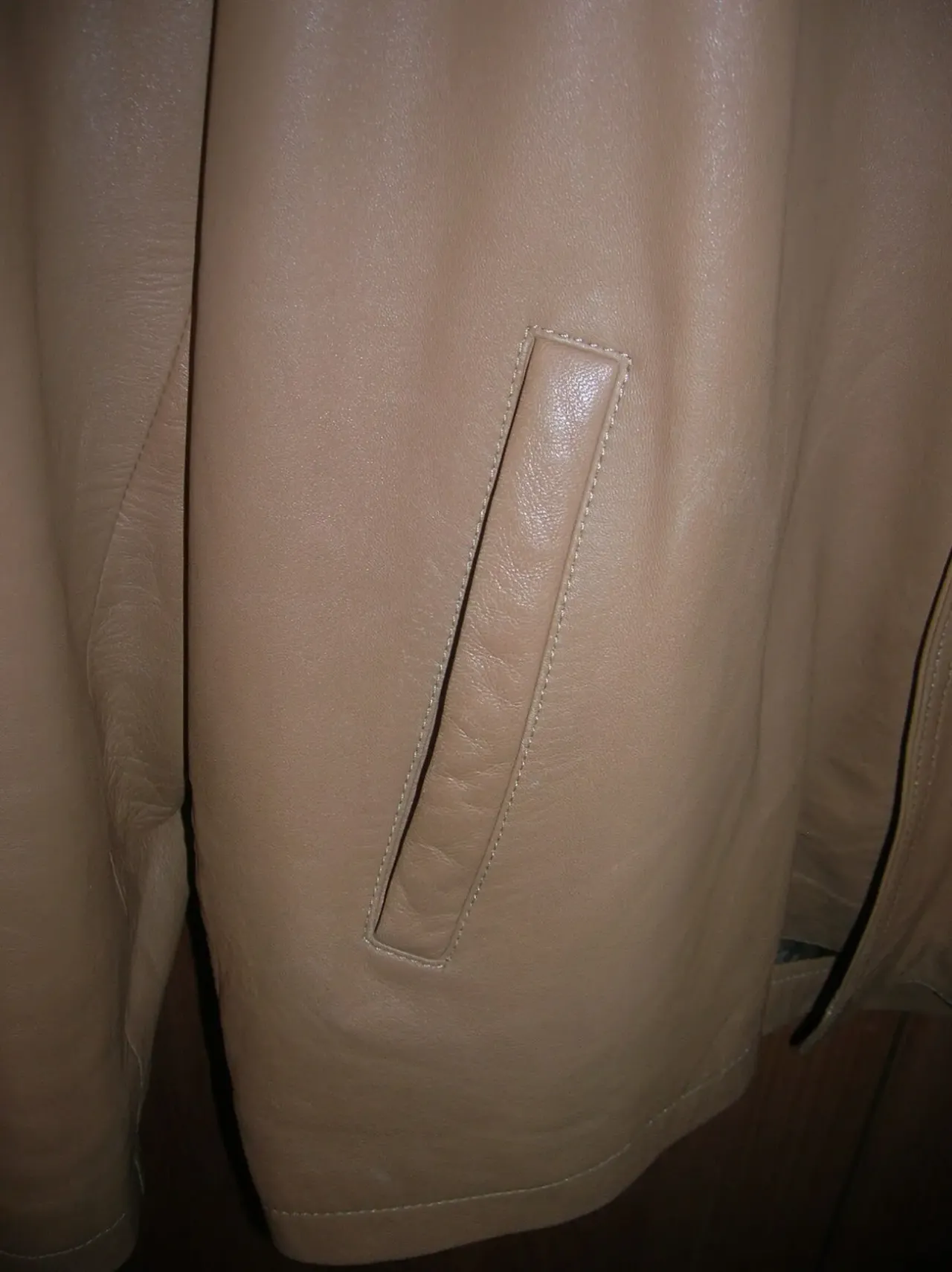 Куртка демисезонная р.48 светлая непромокаемая 3