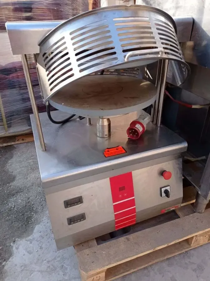 Пресс для формироваания пиццы Pizza Group PF45 3