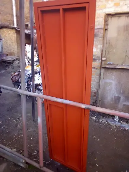 Продам металлическую дверь 2