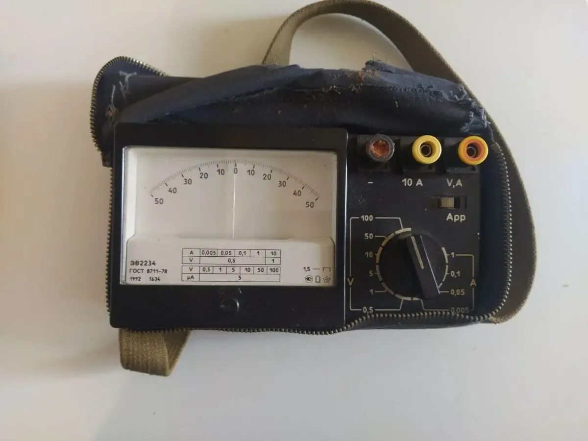 ЭВ2234  Вольтметр--амперметр многопредельный