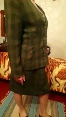 3еленый костюм в клетку на подкладке. Украина. Р. 46.натуральная ткань 5