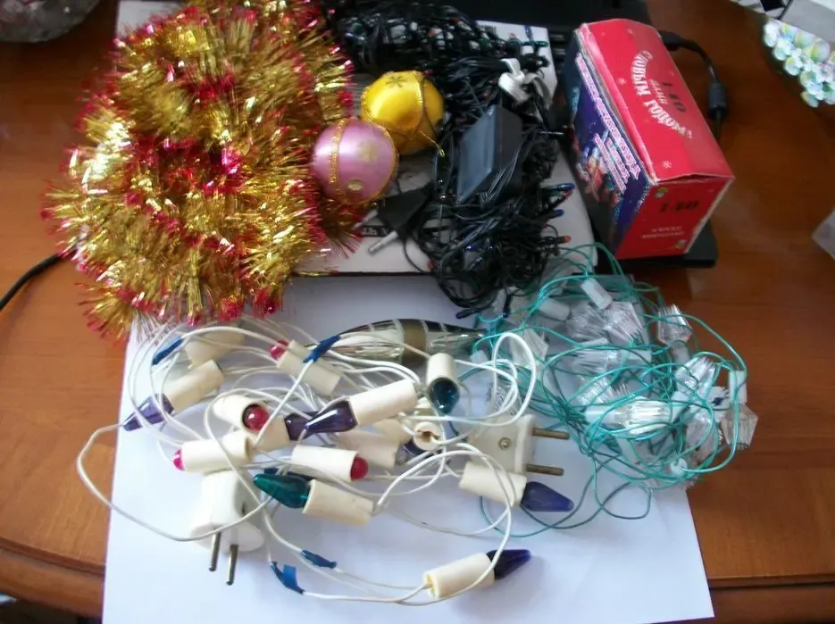 Продается бра светильник,гирлянды,вазы ,кувшин с кружками. Кривой Рог 3