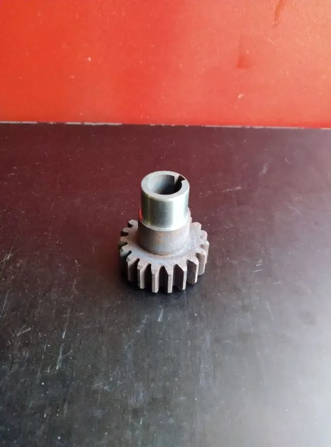 Шестерня двигателя кран балки РВЦ-320 грузоподъёмностью 2 т и 3.2 т z1