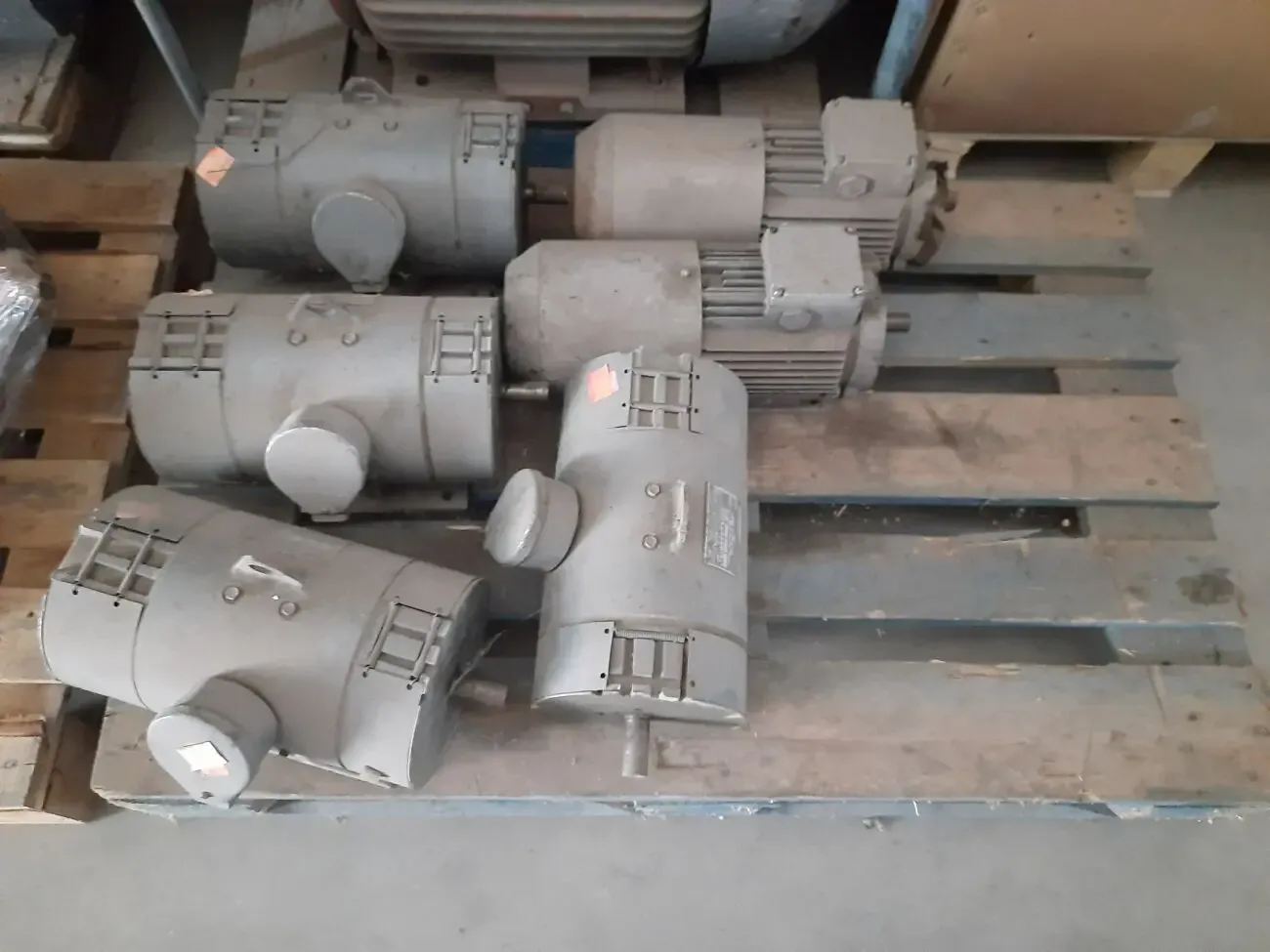 Электродвигатель постоянного тока 2ПБ100