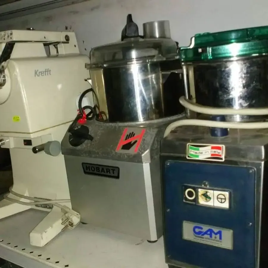 Мясорубка проффесиональная 3