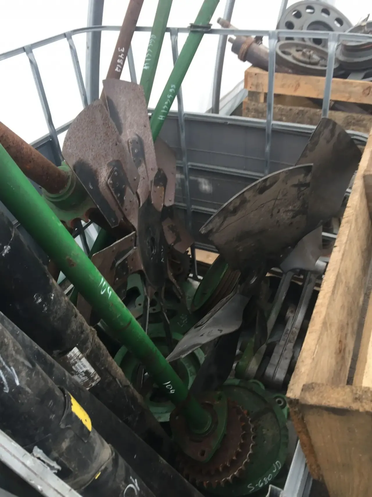 Запчастни John Deere Claas 9