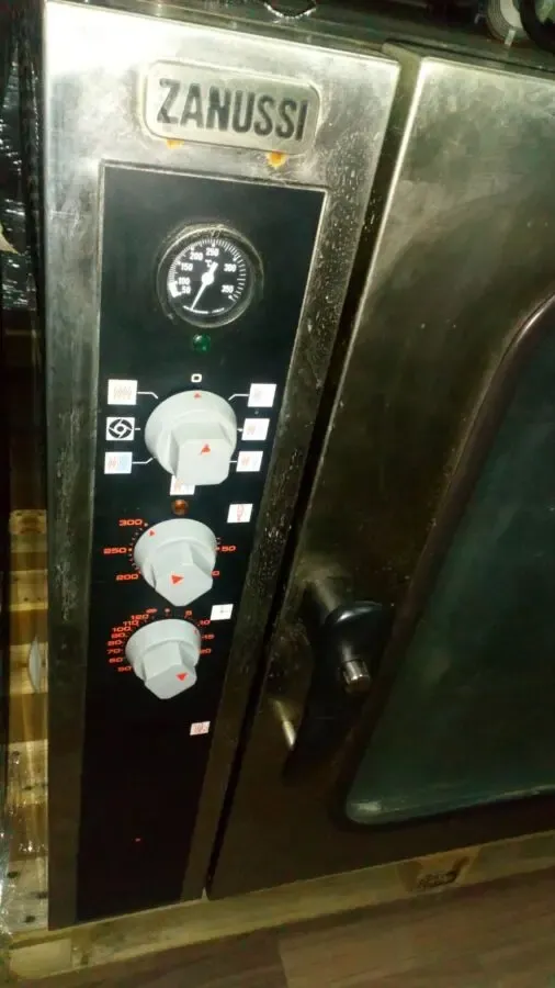 Параконвектомат на 10ть уровней Zanussi