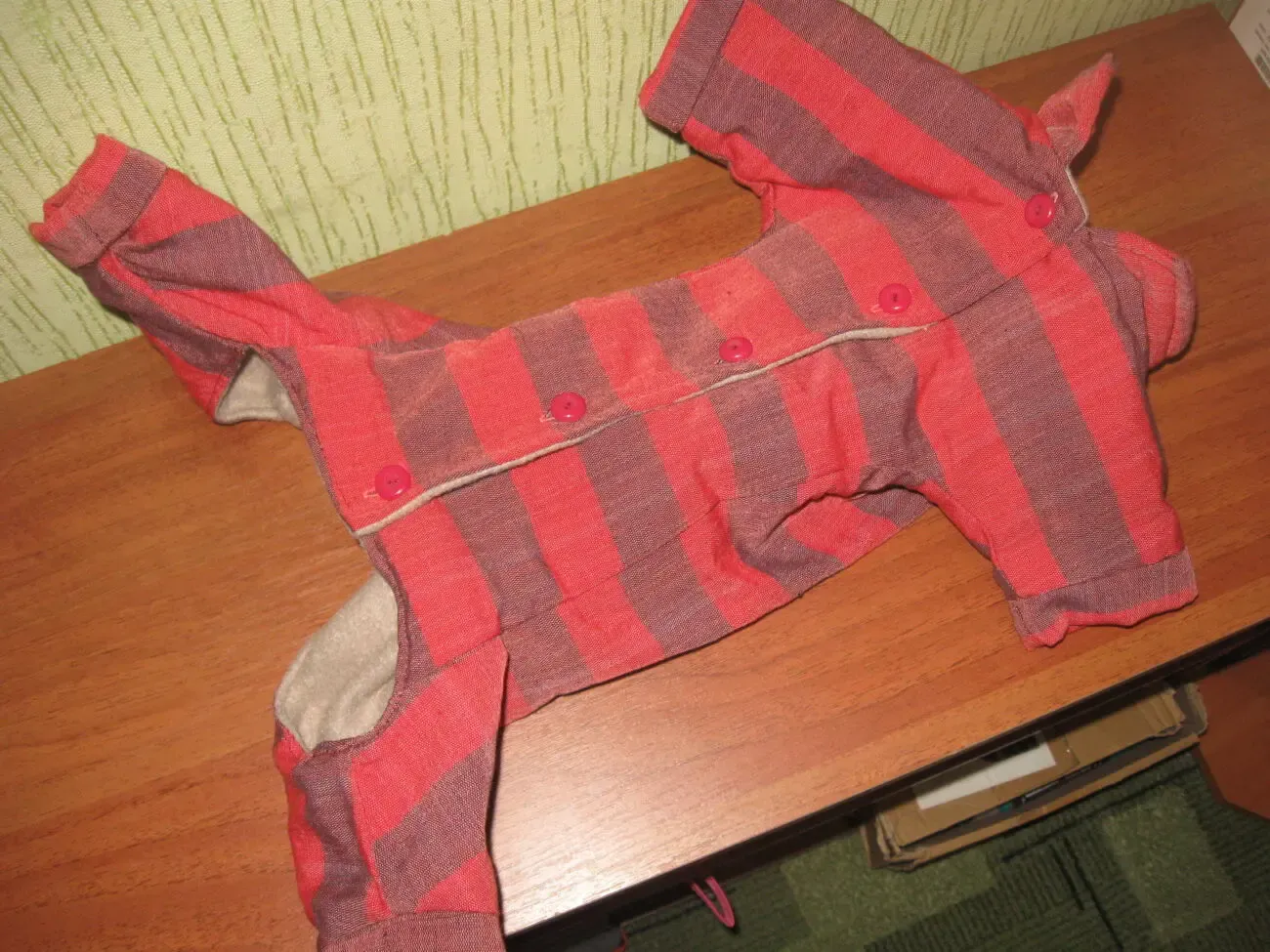 Пальтишки с капюшонами для собачки-девочки 6