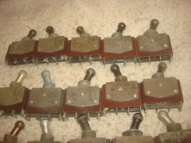 ТВ1-1 . ТВ1 -2 .ТВ1 - 4   Переключатель  10А . 220 В 2