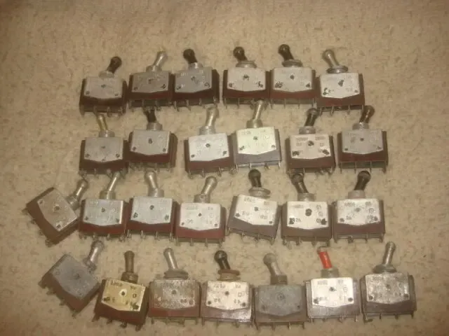 ТВ1-1 . ТВ1 -2 .ТВ1 - 4   Переключатель  10А . 220 В 8