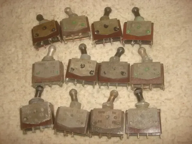 ТВ1-1 . ТВ1 -2 .ТВ1 - 4   Переключатель  10А . 220 В 6